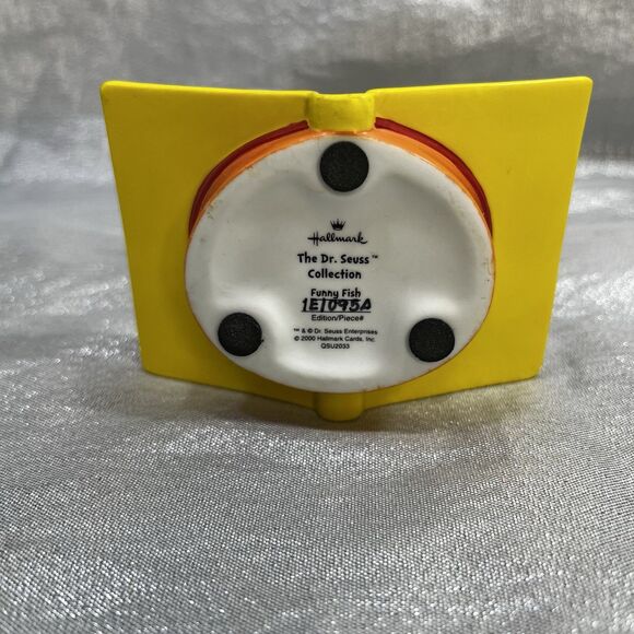 MINT Vintage 2000 Hallmark DR. SEUSS "RED FISH BLUE FISH "  Figurine 1E 095A - Picture 3 of 5